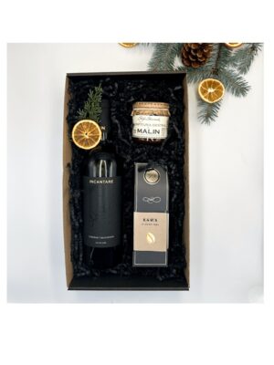 Zestaw prezentowy z winem, kawąi konfiturą malinową